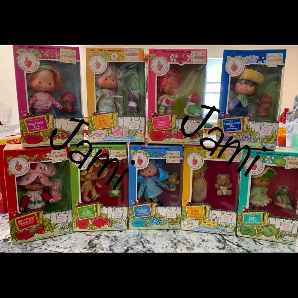 18 NIB STRAWBERRY SHORTCAKE DOLLS VINTAGE BERRYKIN